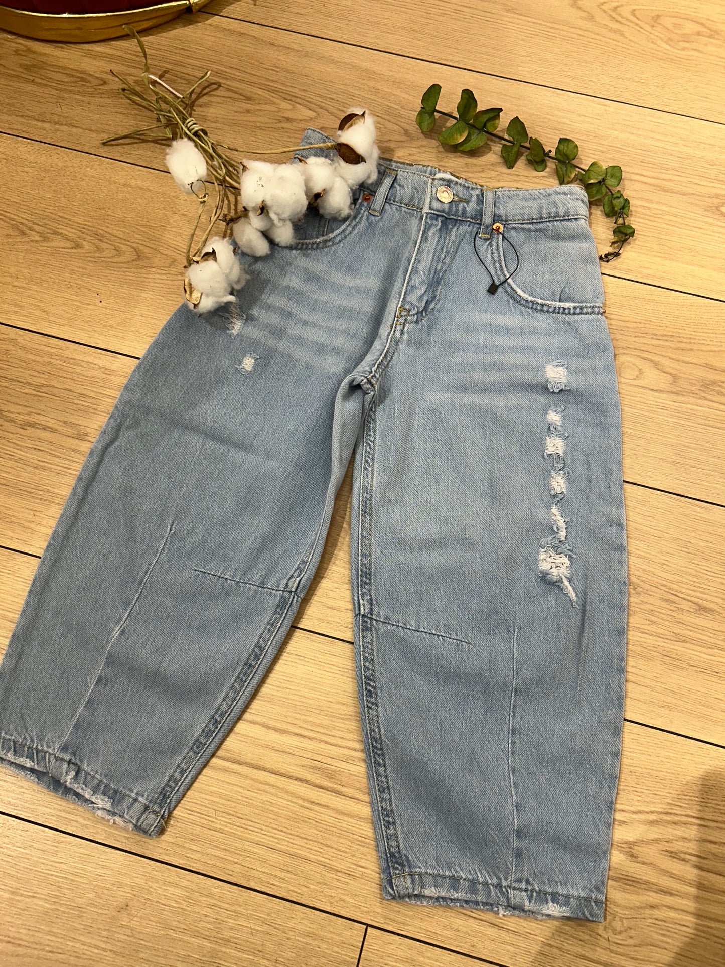 Kız Çocuk Cep Detaylı Yumuşak Kumaşlı  Mom Jean   Kot Pantolon